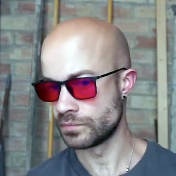 gafas rojas para la noche